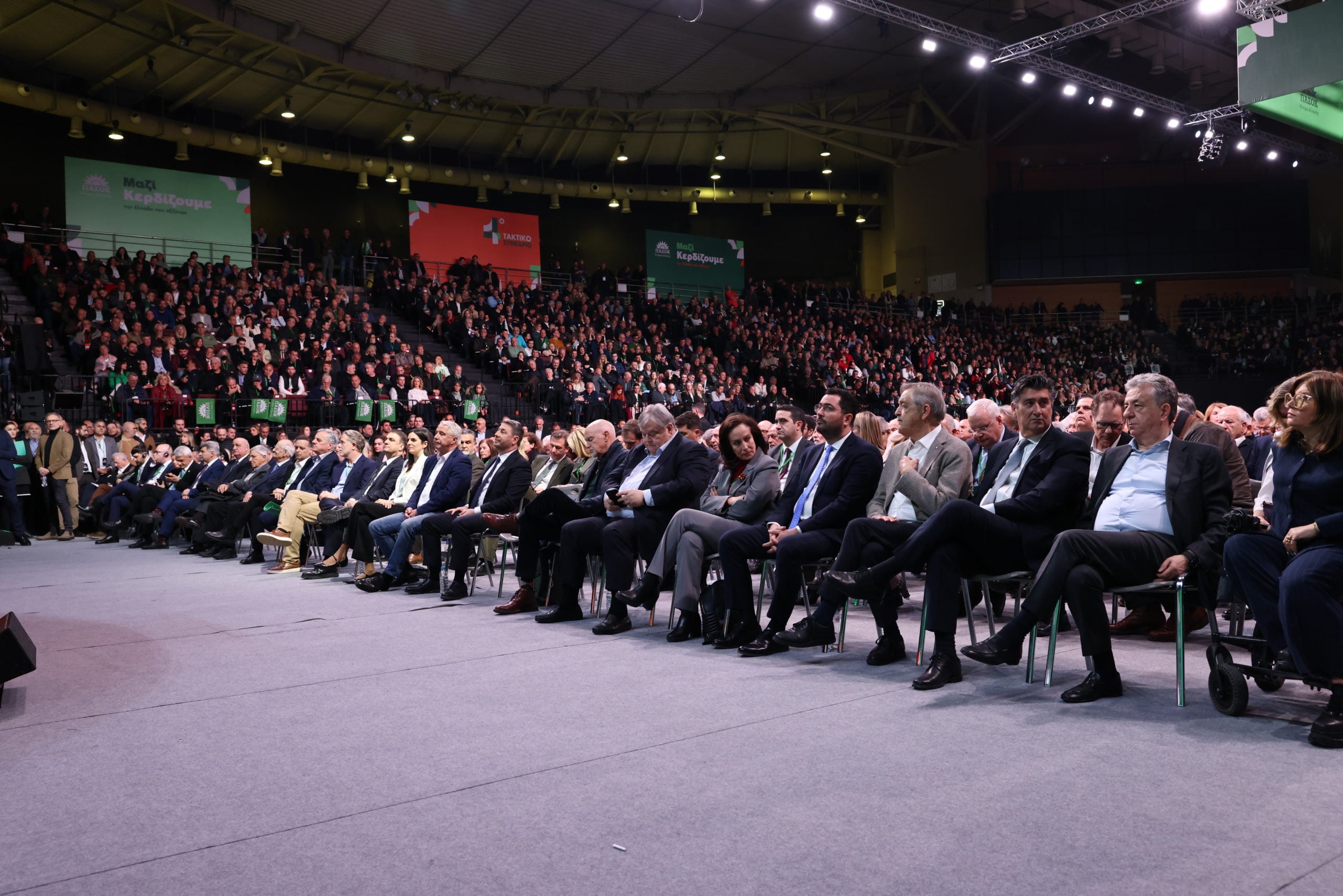 Συνέδριο ΠΑΣΟΚ: Ζωντανά οι ομιλίες της δεύτερης ημέρας – Τα μηνύματα Ανδρουλάκη στο εσωτερικό και εξωτερικό του κόμματος