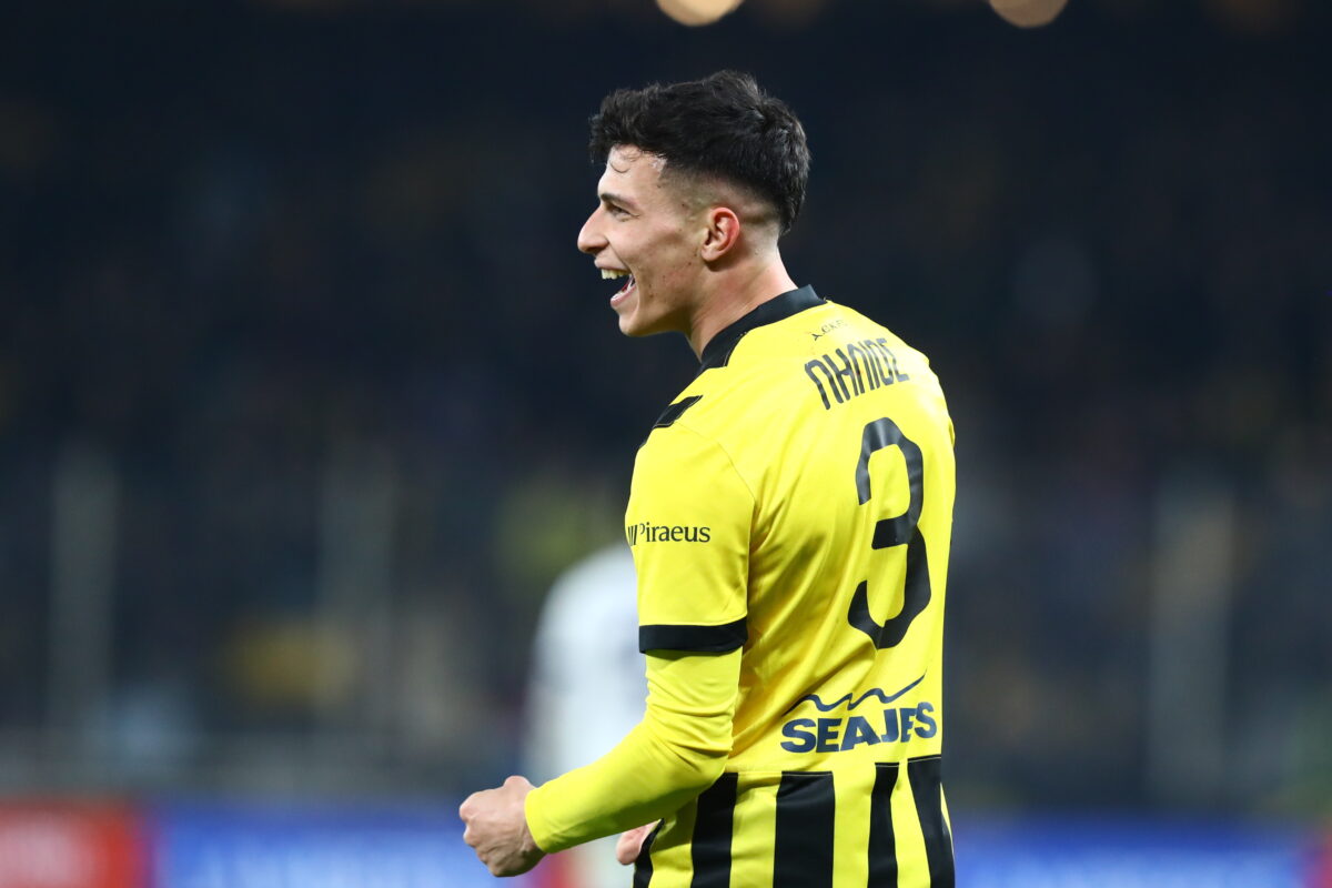 ΑΕΚ: Ο Πήλιος εκτός πρεμιέρας των πλέι οφ της Super League λόγω καρτών, ανησυχία και για Βάργκα