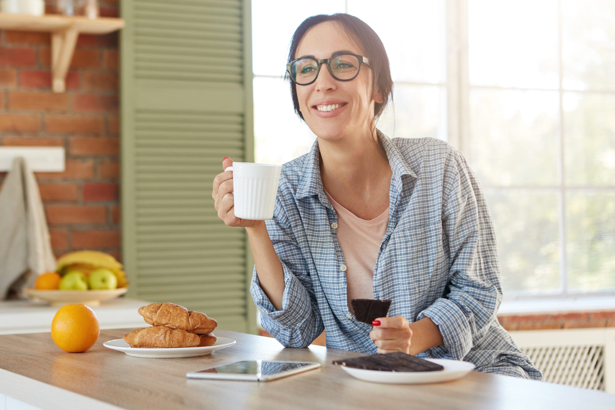 Μακροζωία: Το απλό ποτό που ενδέχεται να μειώσει τον κίνδυνο σοβαρών παθήσεων – Τι αποκάλυψαν έρευνες