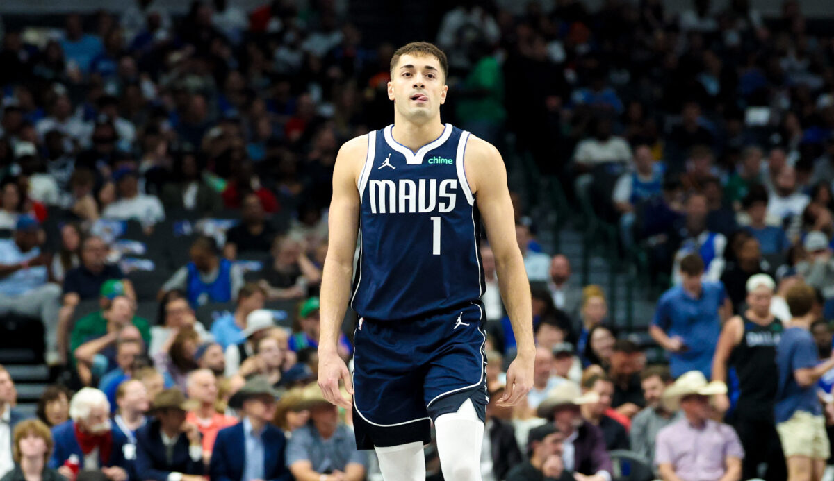 Ο Τζον Πουλακίδας συστήνεται στο NBA: Η εμφάνισή του στο Μάβερικς – Γουόριορς