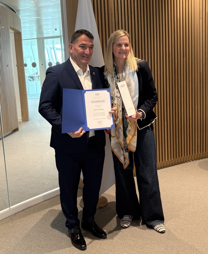 Ο Πύρρος Δήμας υπέγραψε στη Λωζάνη στον Τοίχο των Ολυμπιονικών, ύψιστη τιμή για τον μύθο της άρσης βαρών