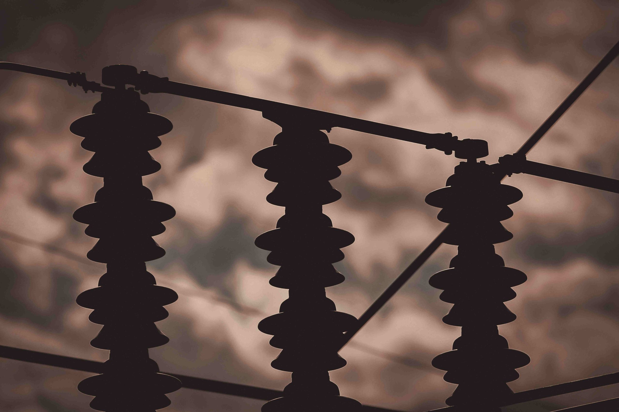 Ηλεκτροφόρο καλώδιο τον χτύπησε! Συγκλονιστικό ΒΙΝΤΕΟ