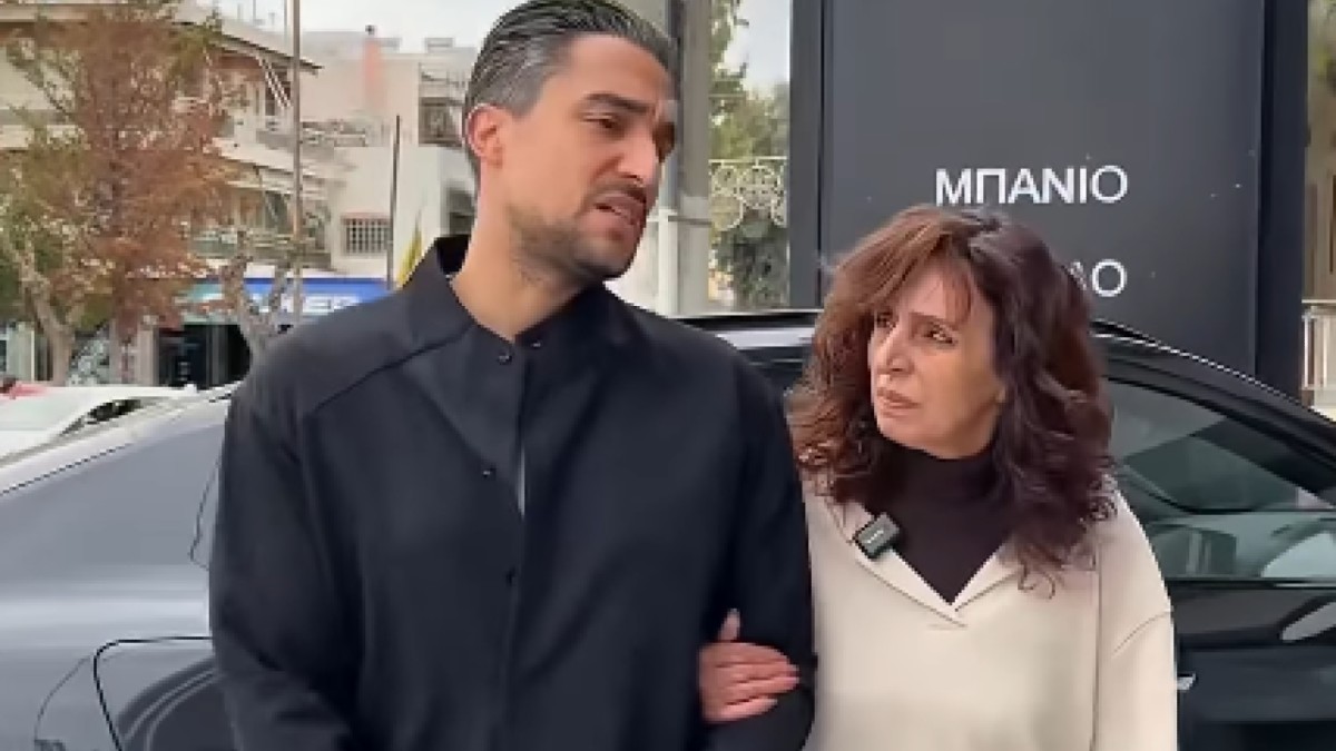 Σάκης Κατσούλης: Δέχτηκε «μάλωμα» από τη μητέρα του – Το αστείο τους βίντεο