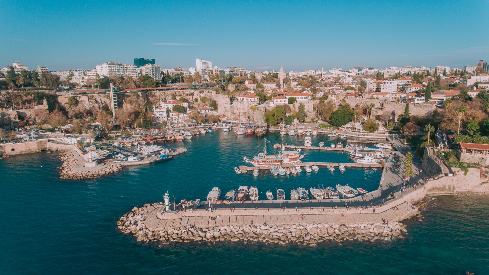 Μειώθηκαν οι διεθνείς αφίξεις Φεβρουαρίου στην Τουρκία