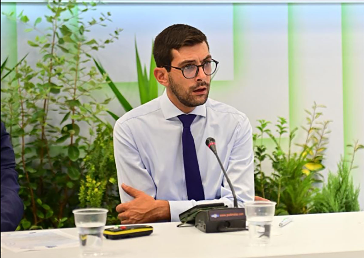 Ο δήμαρχος του Άη Στράτη υποβλήθηκε σε επέμβαση αφαίρεσης όγκου – Η πρώτη εικόνα μετά το χειρουργείο