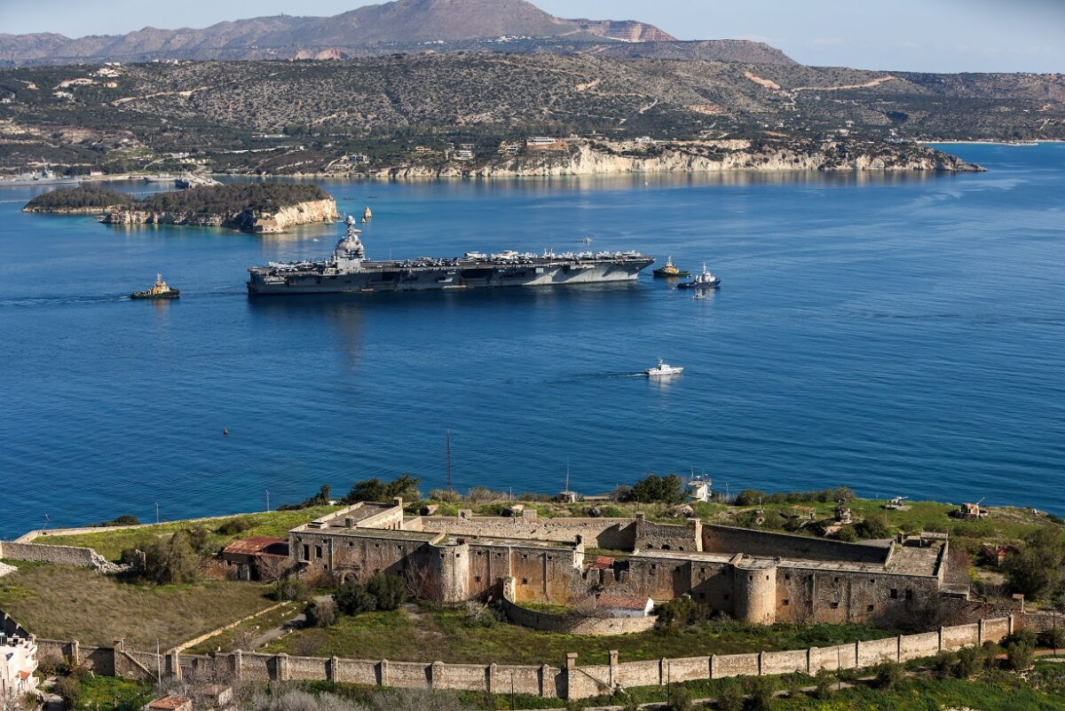 Home 62 Συναγερμός στη Σούδα: Προσήχθη Γεωργιανός για κατασκοπεία