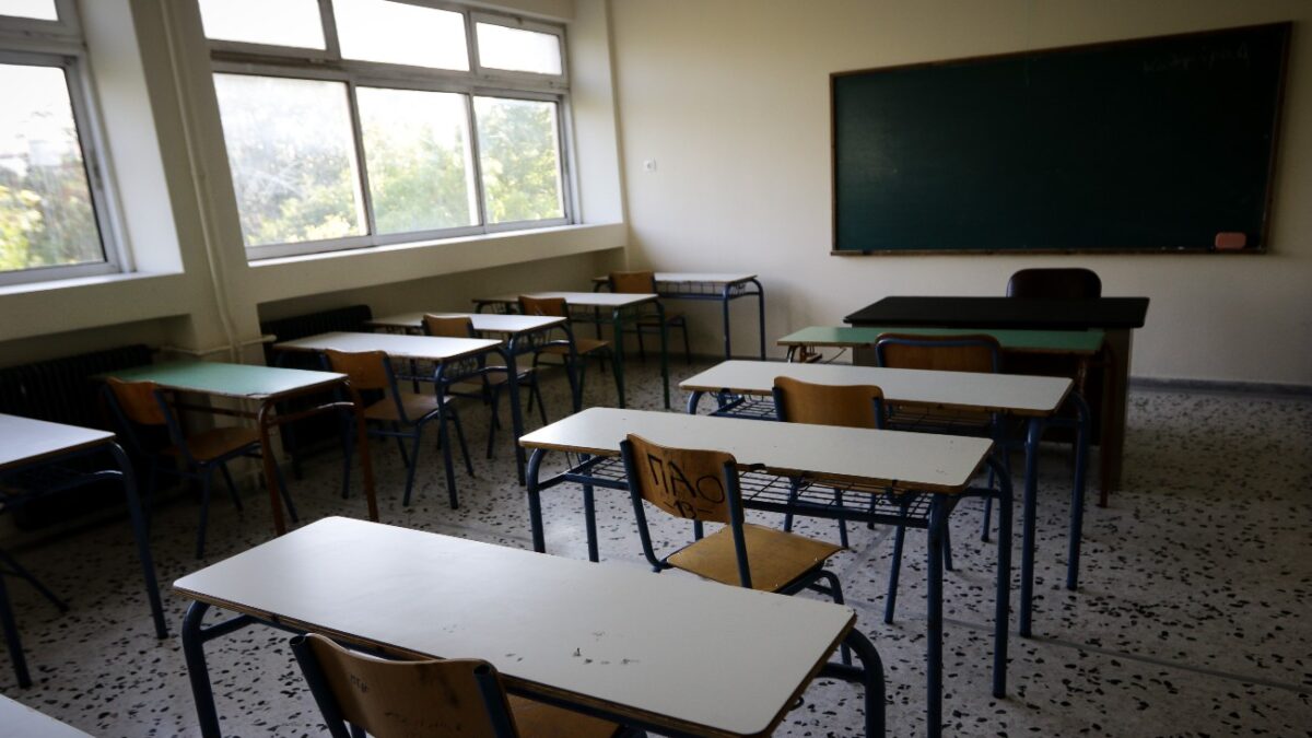 Home 104 Θεσσαλονίκη: Καθηγήτρια Αγγλικών υπέκυψε σε εγκεφαλικό – Καταγγελίες για πίεση και εκφοβισμό