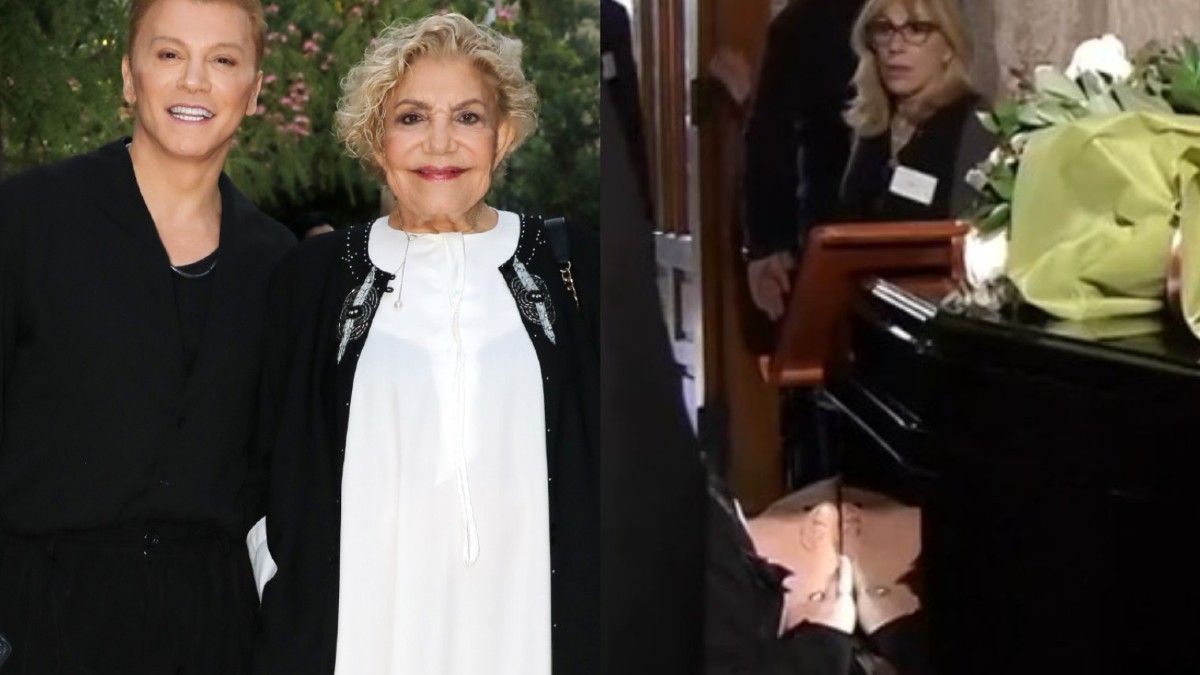 Home 66 Αποχαιρετισμός Μαρινέλλας: Συγκλονισμένος ο Τάκης Ζαχαράτος – Σκύβει πάνω από το φέρετρο (Βίντεο)