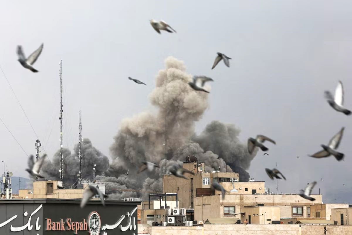 Ισραήλ: Συγχρονισμένες επιθέσεις σε Ιράν και Λίβανο – Νοσοκομεία εκτός λειτουργίας και μεγάλες ζημιές σε μνημεία