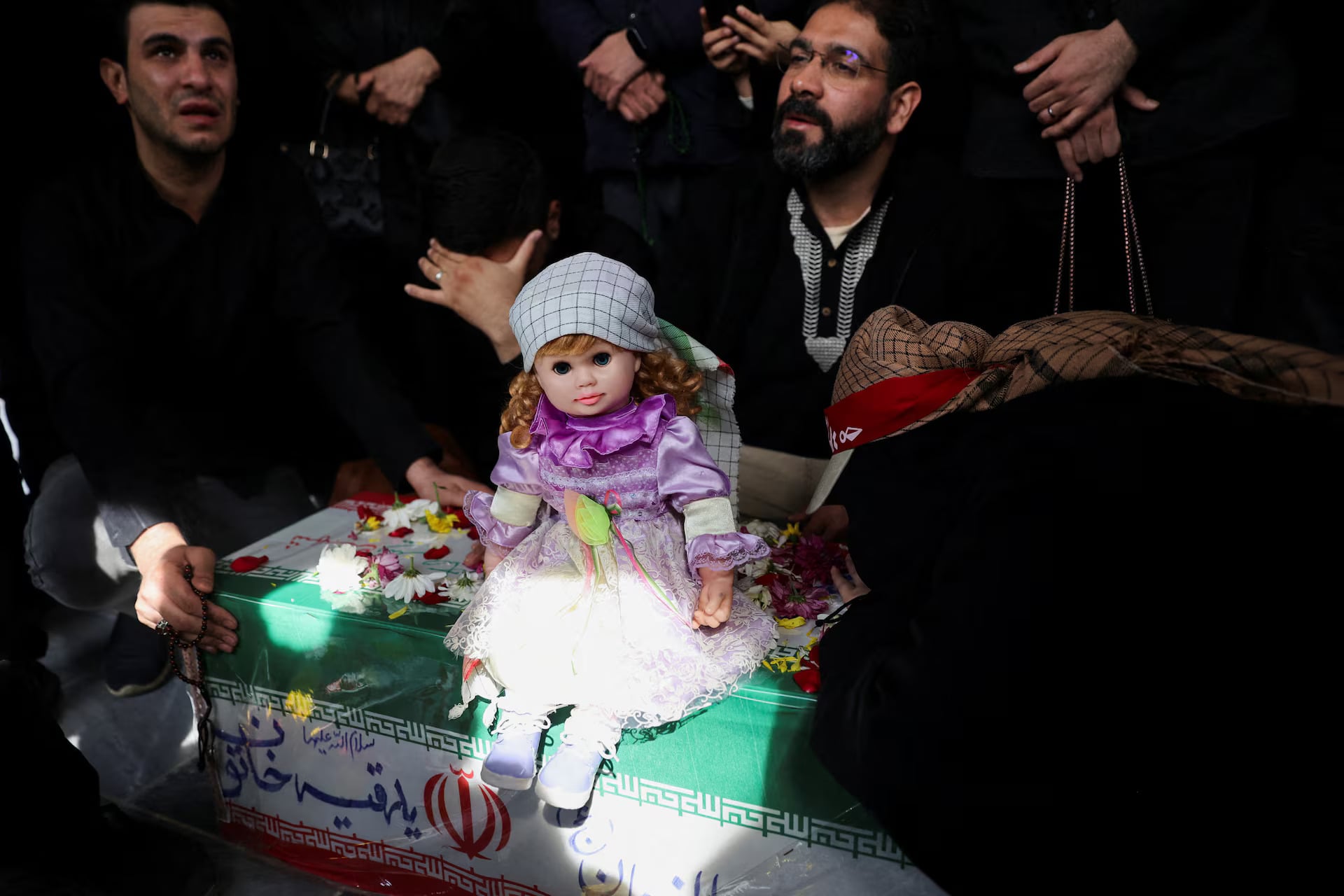 Μέση Ανατολή: Χιλιάδες θάνατοι σε 25 ημέρες συγκρούσεων – Πάνω από 210 παιδιά νεκρά στο Ιράν