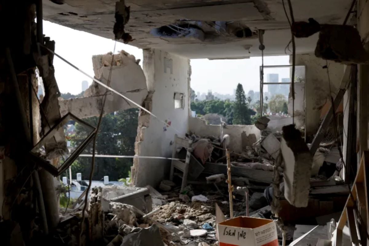 Ισραήλ: Συναγερμός από πυραυλική επίθεση του Ιράν – Ισχυρές εκρήξεις στο κέντρο, επλήγη κτίριο στο Τελ Αβίβ