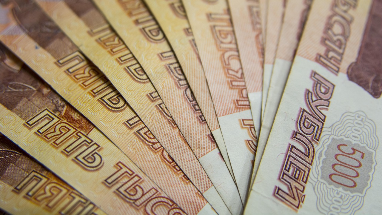 Θες να μαζέψεις 5.000€ το χρόνο; Το απλό πλάνο που δουλεύει