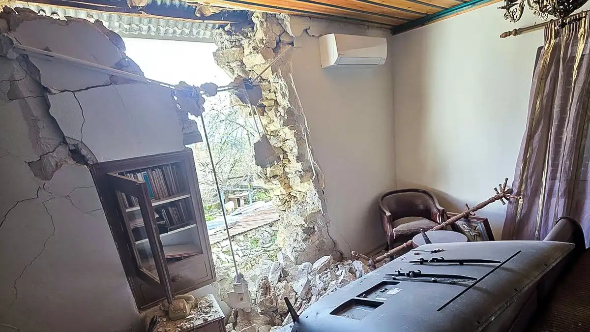 Θεσπρωτία: Μικρές ζημιές και πτώσεις βράχων στην Εγνατία Οδό και σε παλιά σπίτια – Συνεχίζεται η μετασεισμική δραστηριότητα