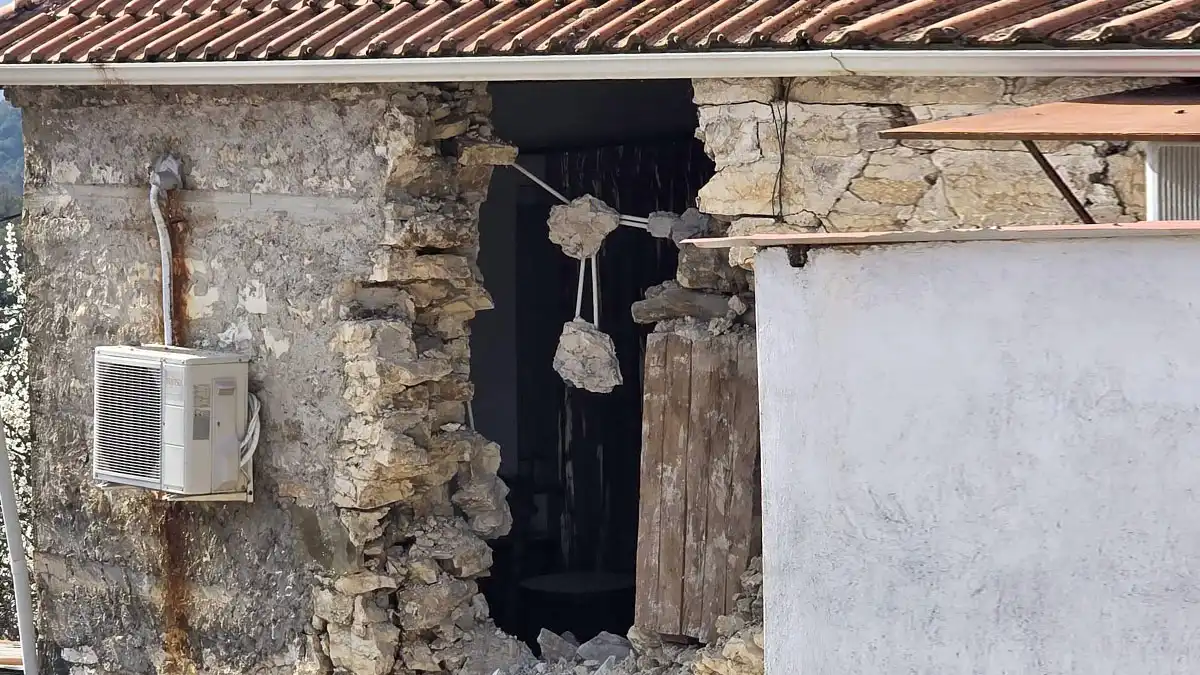Θεσπρωτία: Μικρές ζημιές και πτώσεις βράχων στην Εγνατία Οδό και σε παλιά σπίτια – Συνεχίζεται η μετασεισμική δραστηριότητα