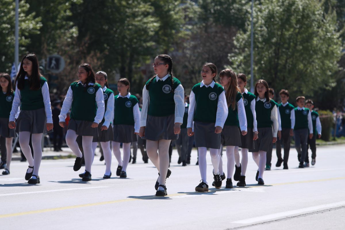 Μαθητική παρέλαση στη Θεσσαλονίκη για την 25η Μαρτίου