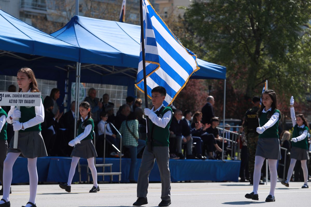 Μαθητική παρέλαση στη Θεσσαλονίκη για την 25η Μαρτίου