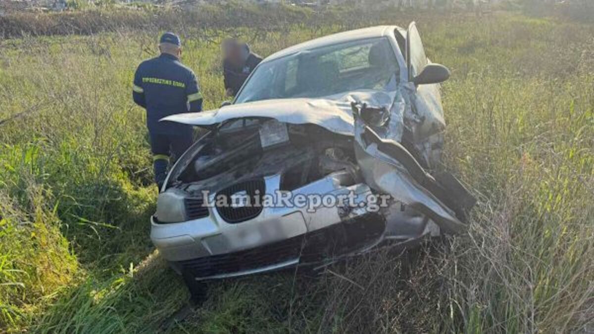 Home 78 Λαμία: Μετωπική σύγκρουση δύο αυτοκινήτων – Τρεις τραυματίες στο νοσοκομείο