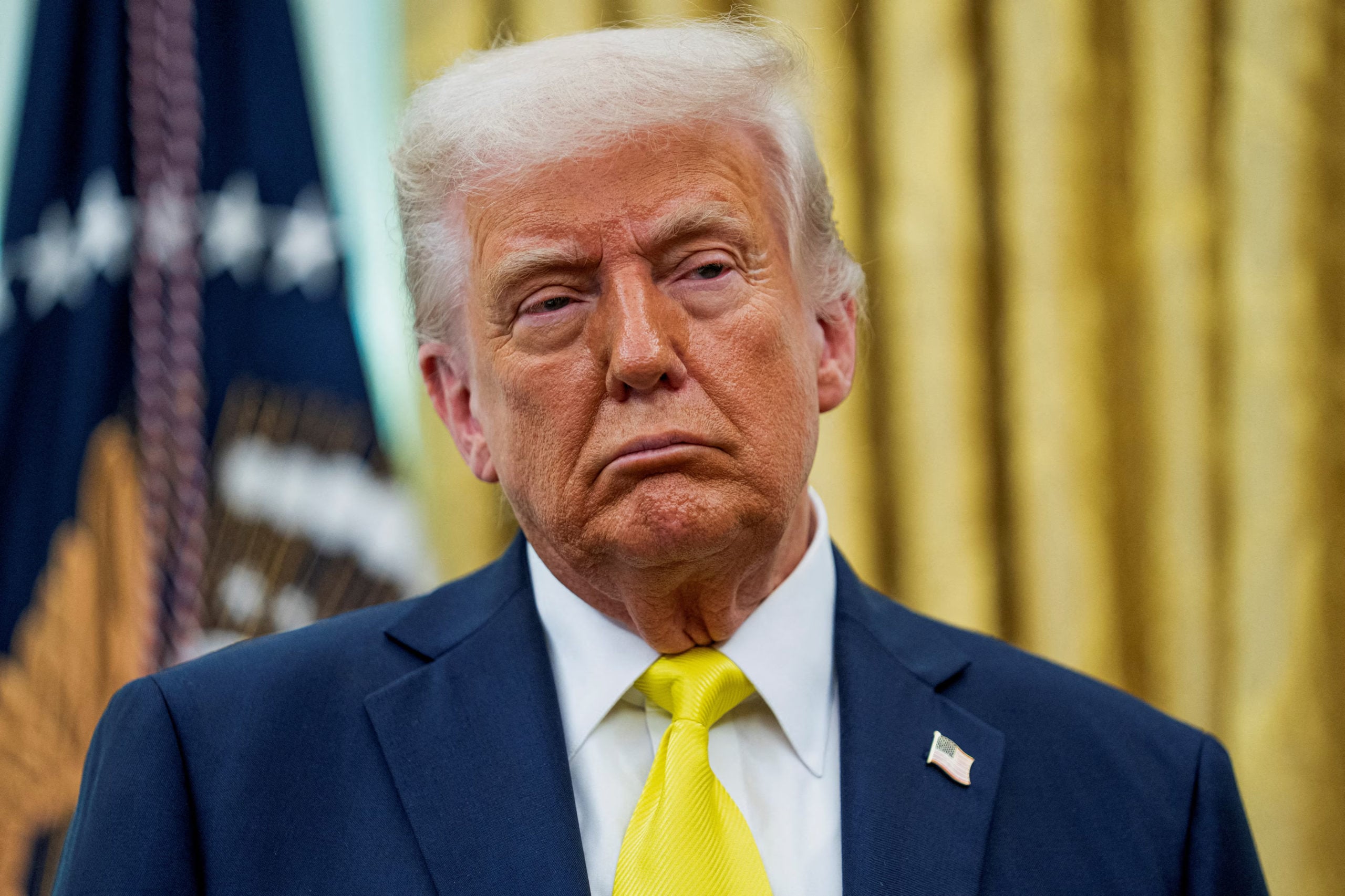 Τραμπ: «Εξαλείφουμε πλήρως το καθεστώς του Ιράν» – Επίθεση και στους New York Times