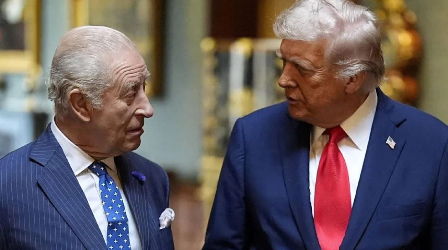 Τραμπ: Ανυπομονεί να συναντήσει τον Κάρολο, εν μέσω επικρίσεων κατά της Βρετανίας για τον πόλεμο στο Ιράν