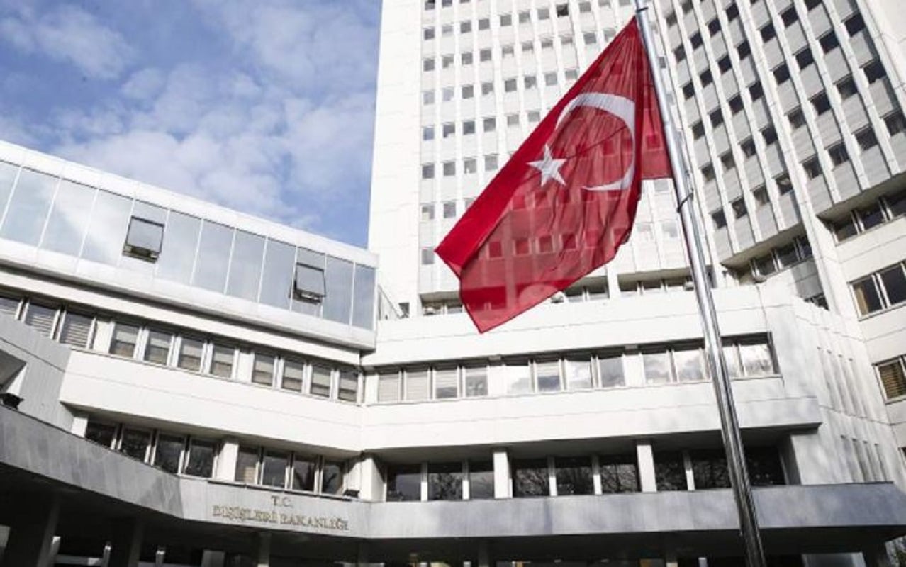 Τουρκικό ΥΠΕΞ για επίθεση σε τάνκερ στη Μαύρη Θάλασσα: «Έχουμε το δικαίωμα να προβούμε σε απαραίτητα μέτρα»