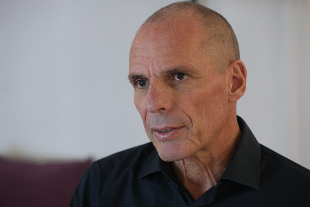 Ρωσία: Στίχος σε techno τραγούδι έγινε ο Γιάννης Βαρουφάκης