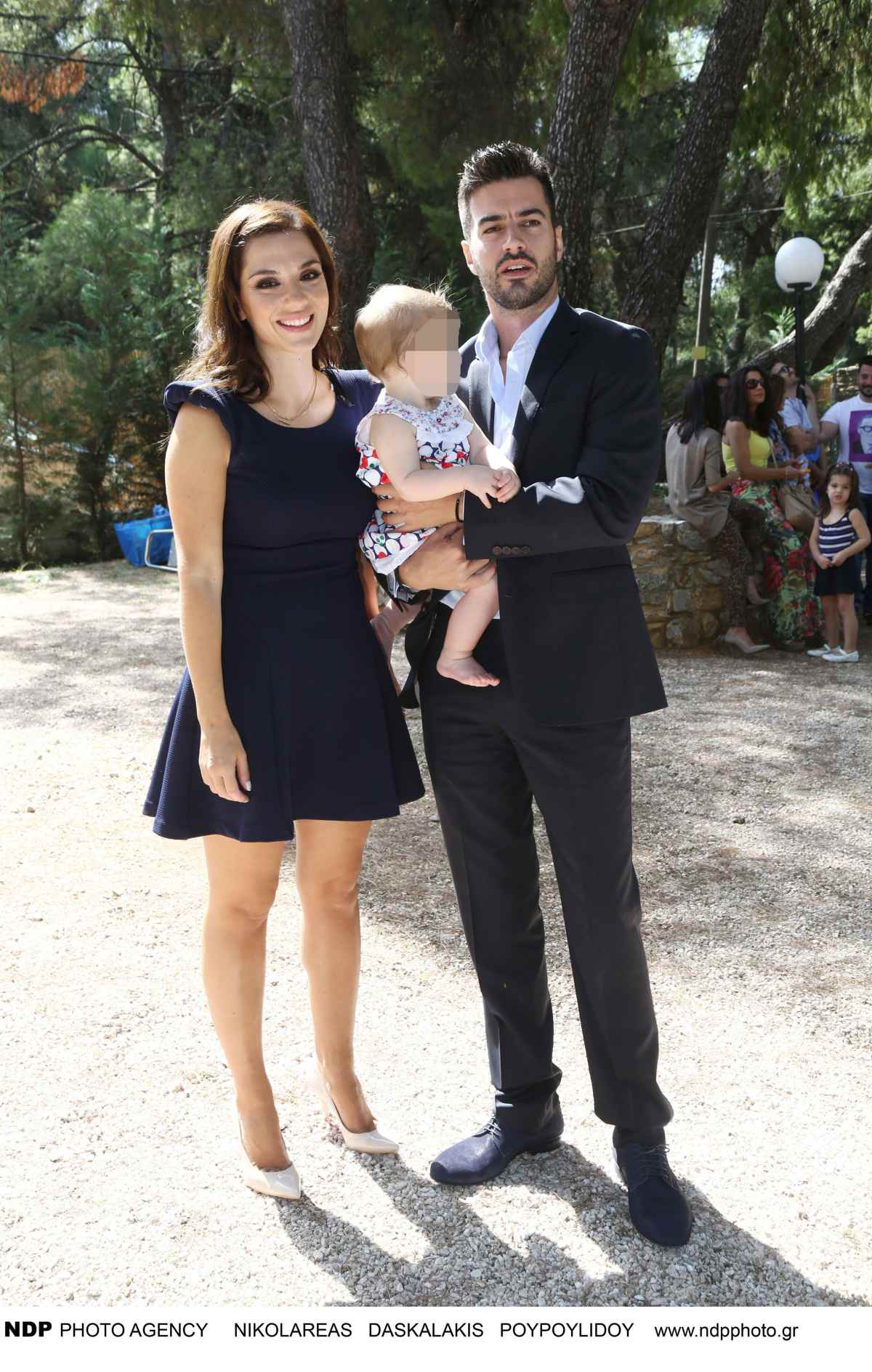 H Βάσω Λασκαράκη και ο Γιάννης Τσιμιτσέλης με την κόρη τους