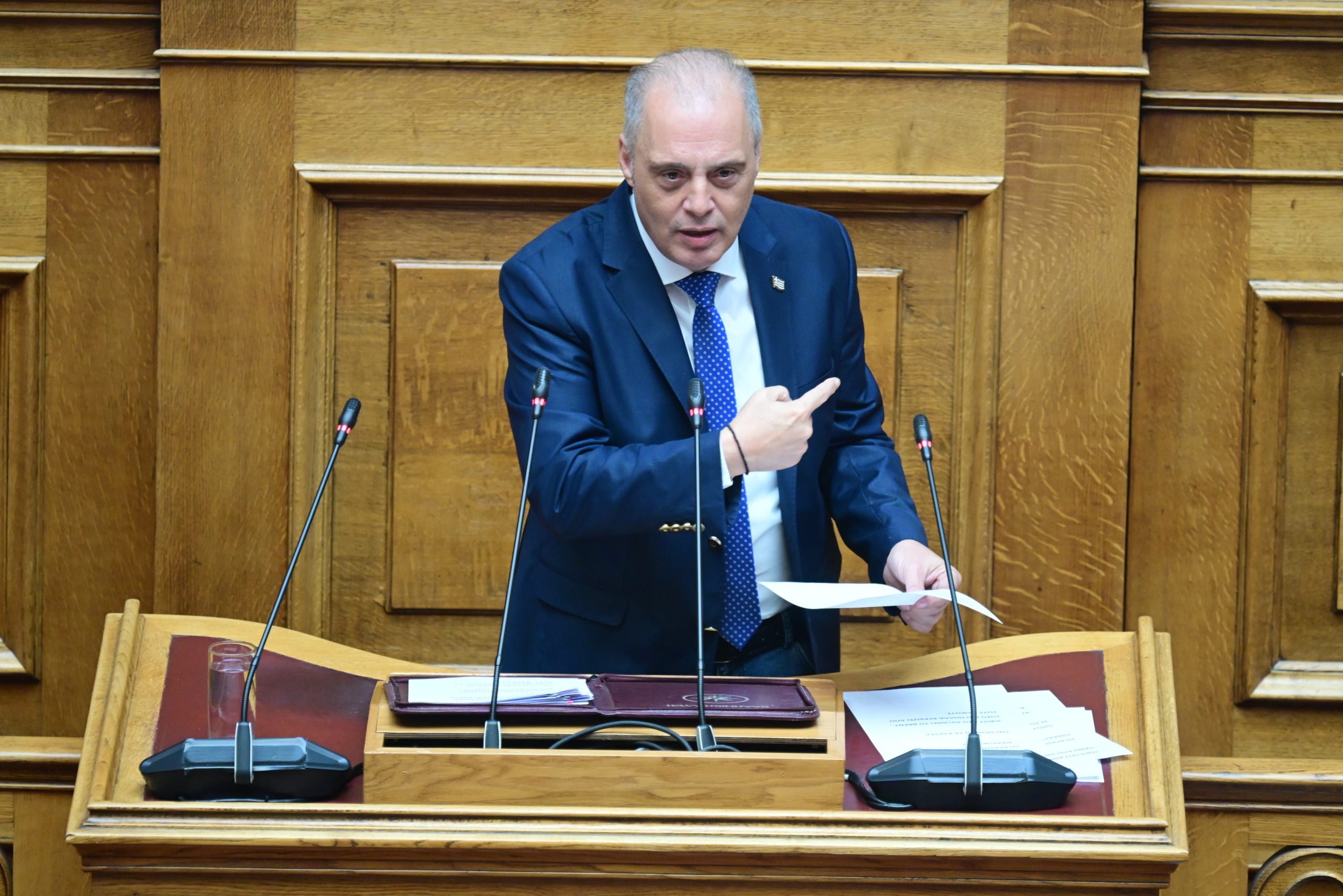 Βελόπουλος: Η κυβέρνηση ενεργεί σαν κοινός απατεώνας
