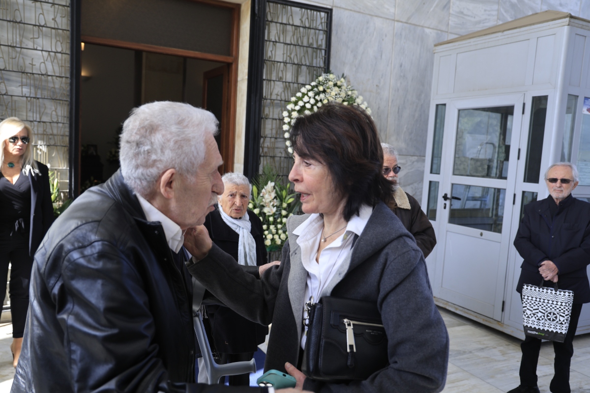 Στιγμιότυπα από την πολιτική κηδεία του Γιώργου 