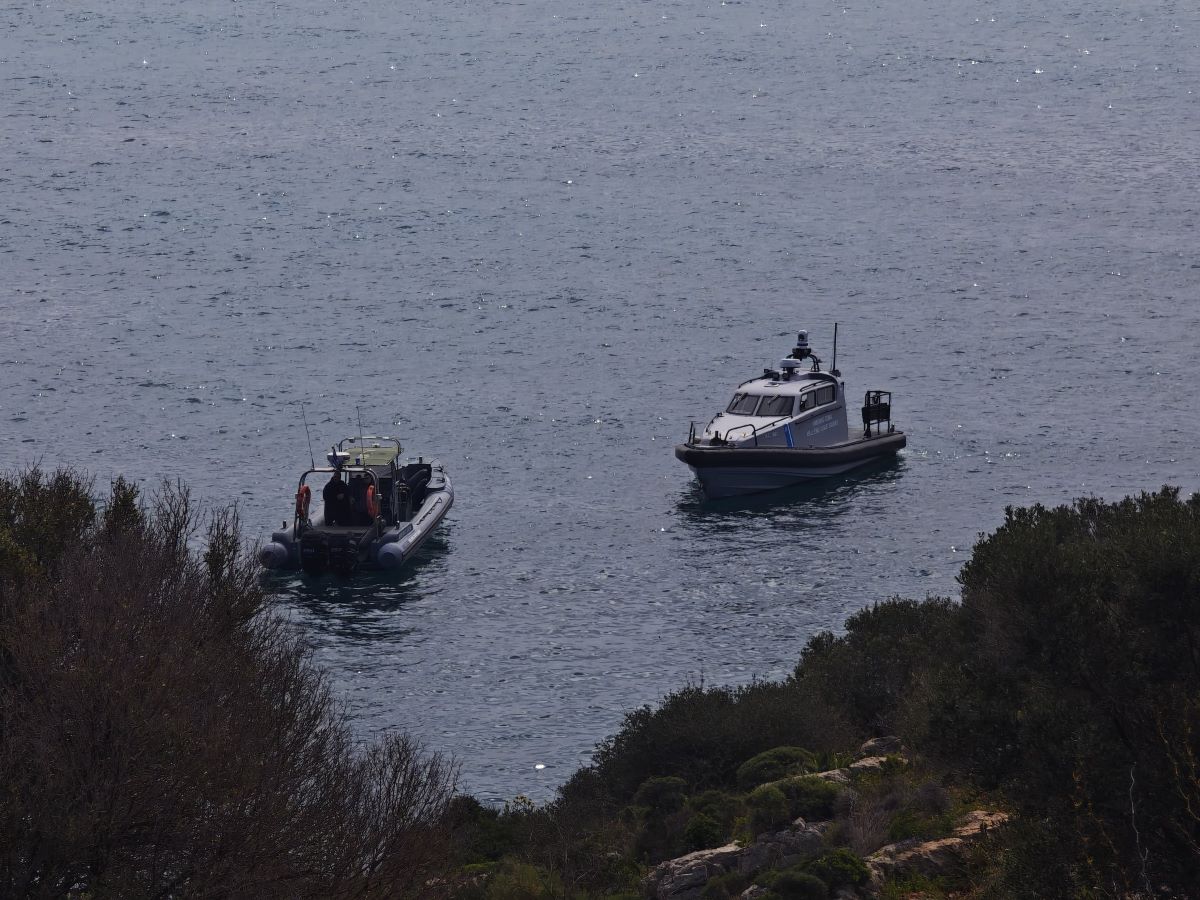 Βουλιαγμένη: Ξεκίνησε η αποστολή ανάσυρσης της σορού του 34χρονου δύτη