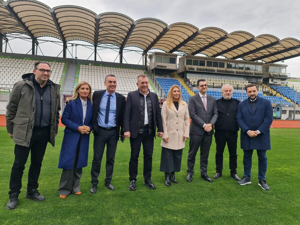 Ο Γιάννης Βρούτσης παρουσίασε επενδύσεις 500.000 ευρώ στο στάδιο του Λεβαδειακού