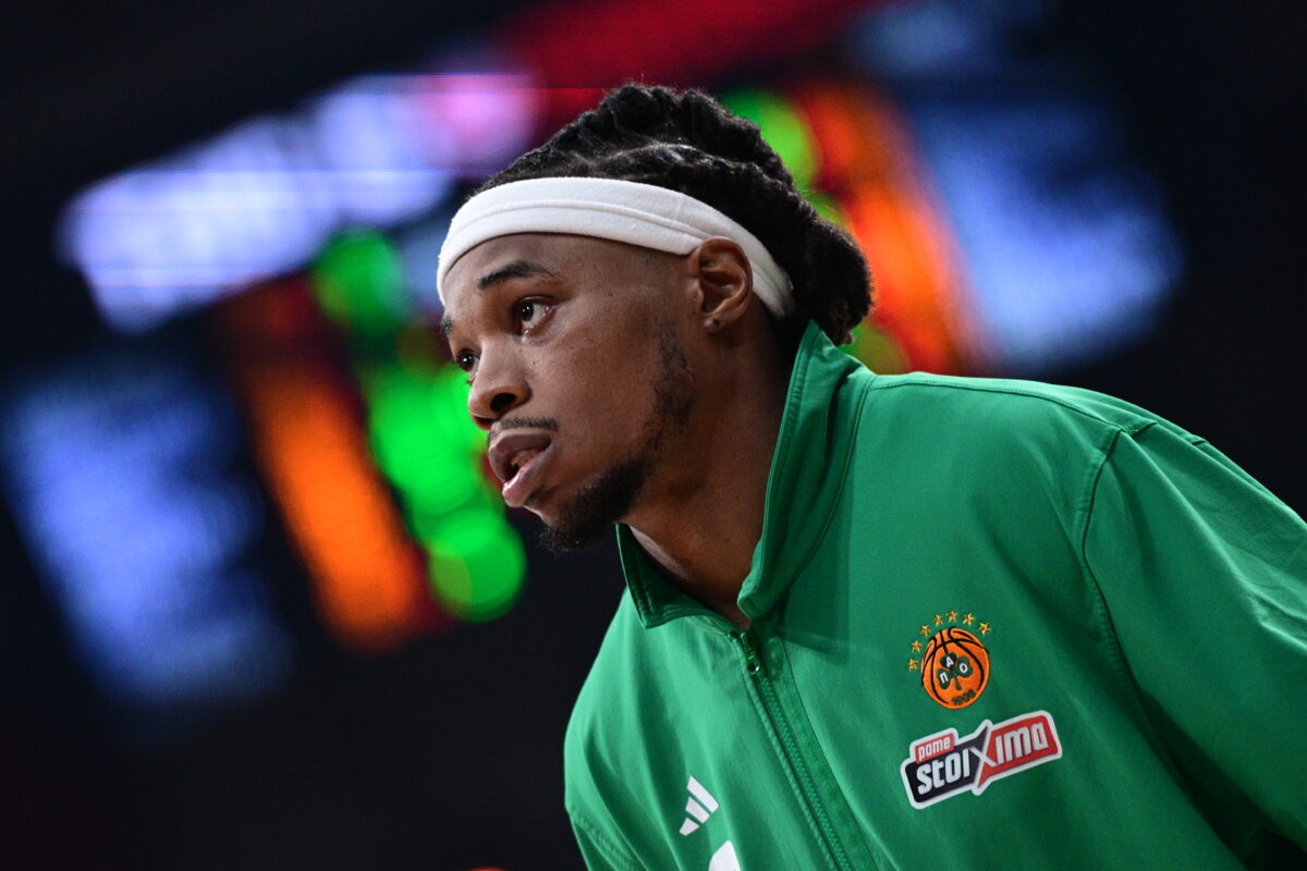 Μητέρα Χολμς: «Η κατάσταση διαχειρίστηκε αντιεπαγγελματικά, έπρεπε να λυθεί εσωτερικά»