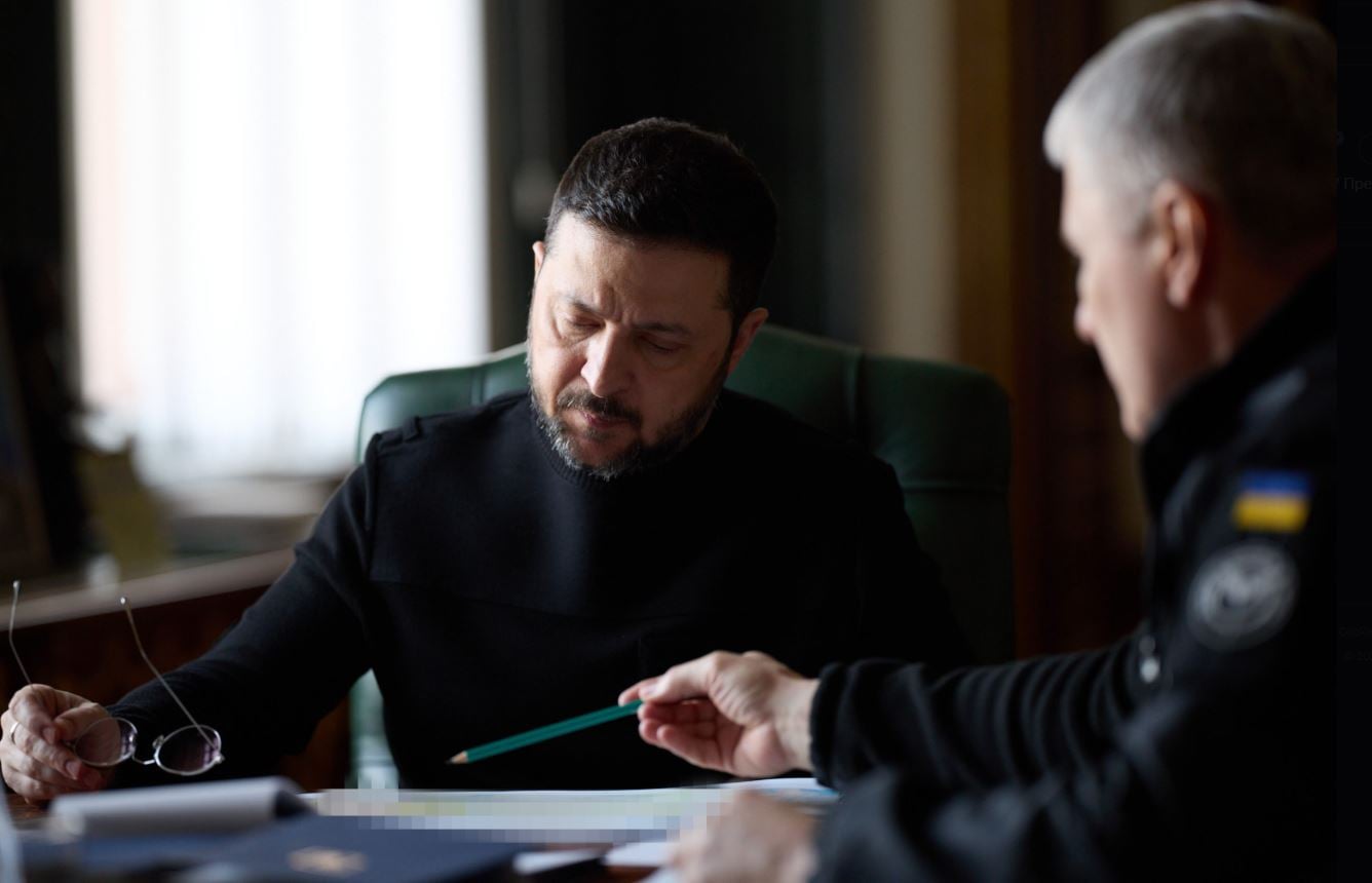 Ζελένσκι: «Ατράνταχτα αποδεικτικά» για μεταβίβαση πληροφοριών της Ρωσίας στο Ιράν