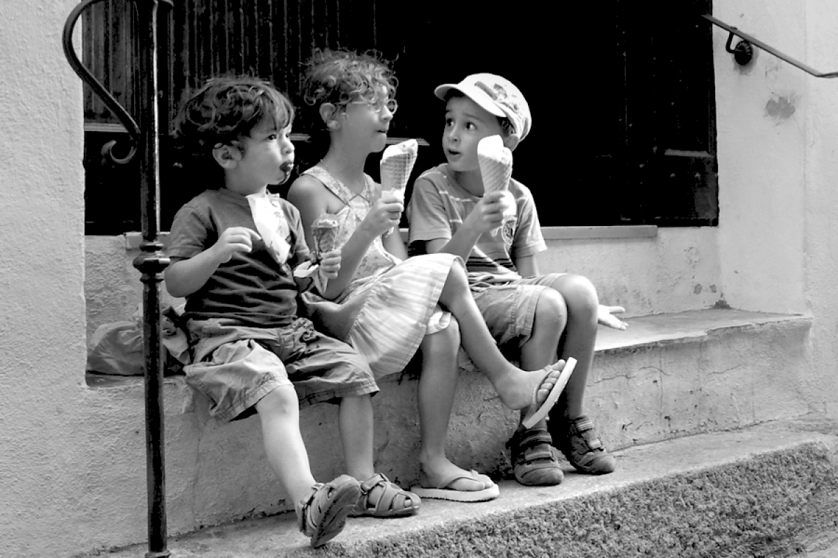 "Ποιοι και πότε δημιούργησαν το πρώτο παγωτό στον κόσμο;" 2 "Ποιοι και πότε δημιούργησαν το πρώτο παγωτό στον κόσμο;"