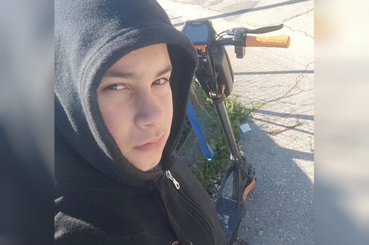 Ηλεία: Συγκλονίζει η γιαγιά του 13χρονου που χάθηκε σε τροχαίο με πατίνι – «Χάσαμε το αγγελούδι μας, ήταν η κακιά στιγμή»