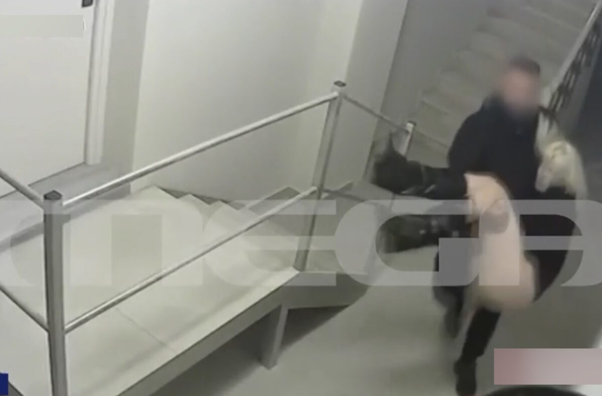 Κεφαλονιά: Η στιγμή που ο 26χρονος αρσιβαρίστας κουβαλά λιπόθυμη την Μυρτώ από το ξενοδοχείο