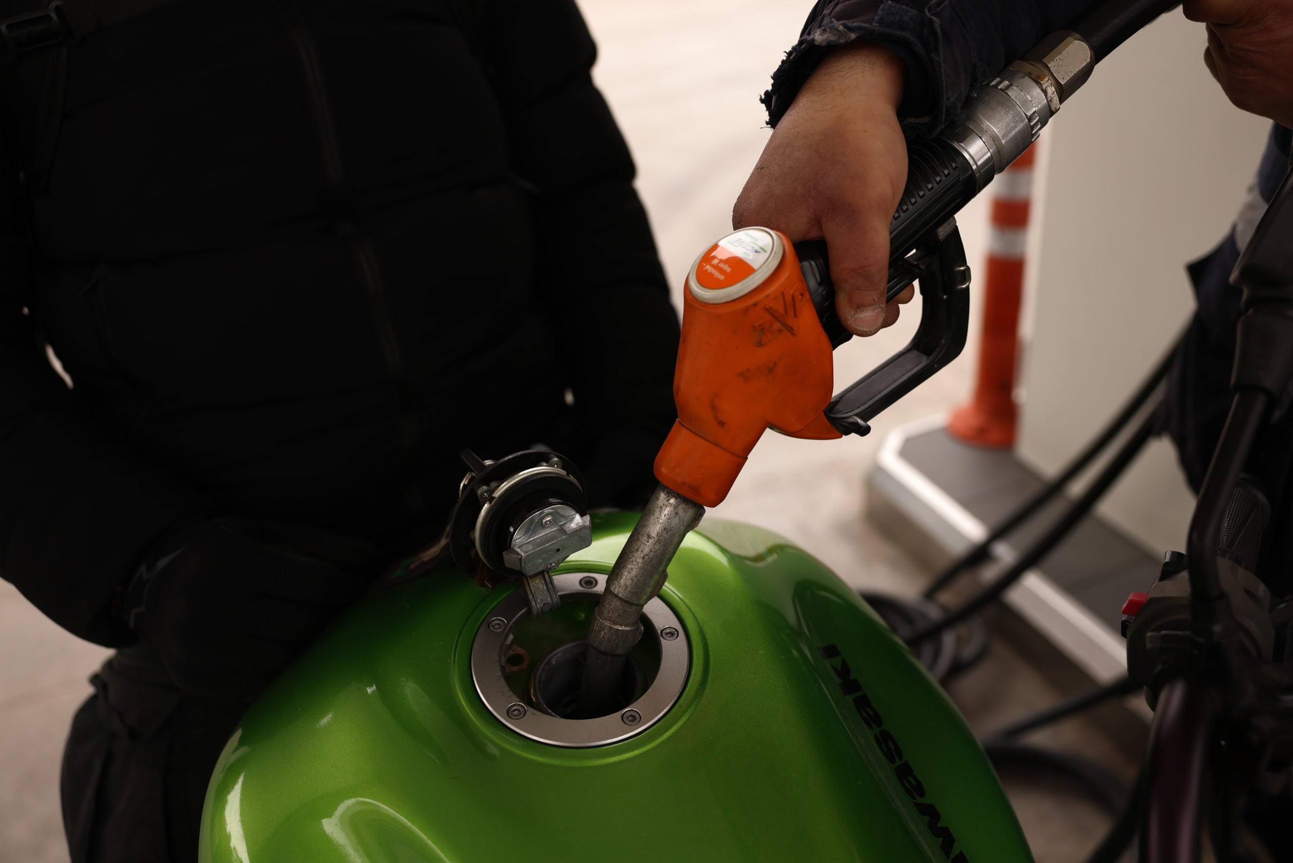 Fuel Pass: Δυσλειτουργίες στην πλατφόρμα – Τα «ανύπαρκτα οχήματα» και η επιβεβαίωση στα ΚΕΠ