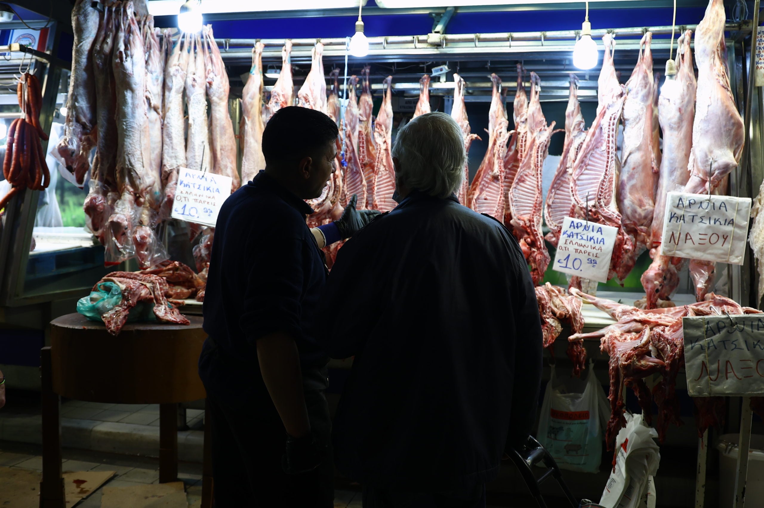 Πάσχα 2026: Οδηγίες ΕΦΕΤ για ασφαλείς αγορές αρνιού, αυγών και τροφίμων