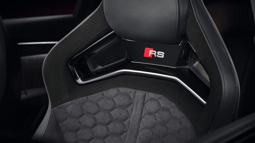 Το Audi RS 3 (2025) ανανεώθηκε και γυρνά το Ρινγκ σε 7:33