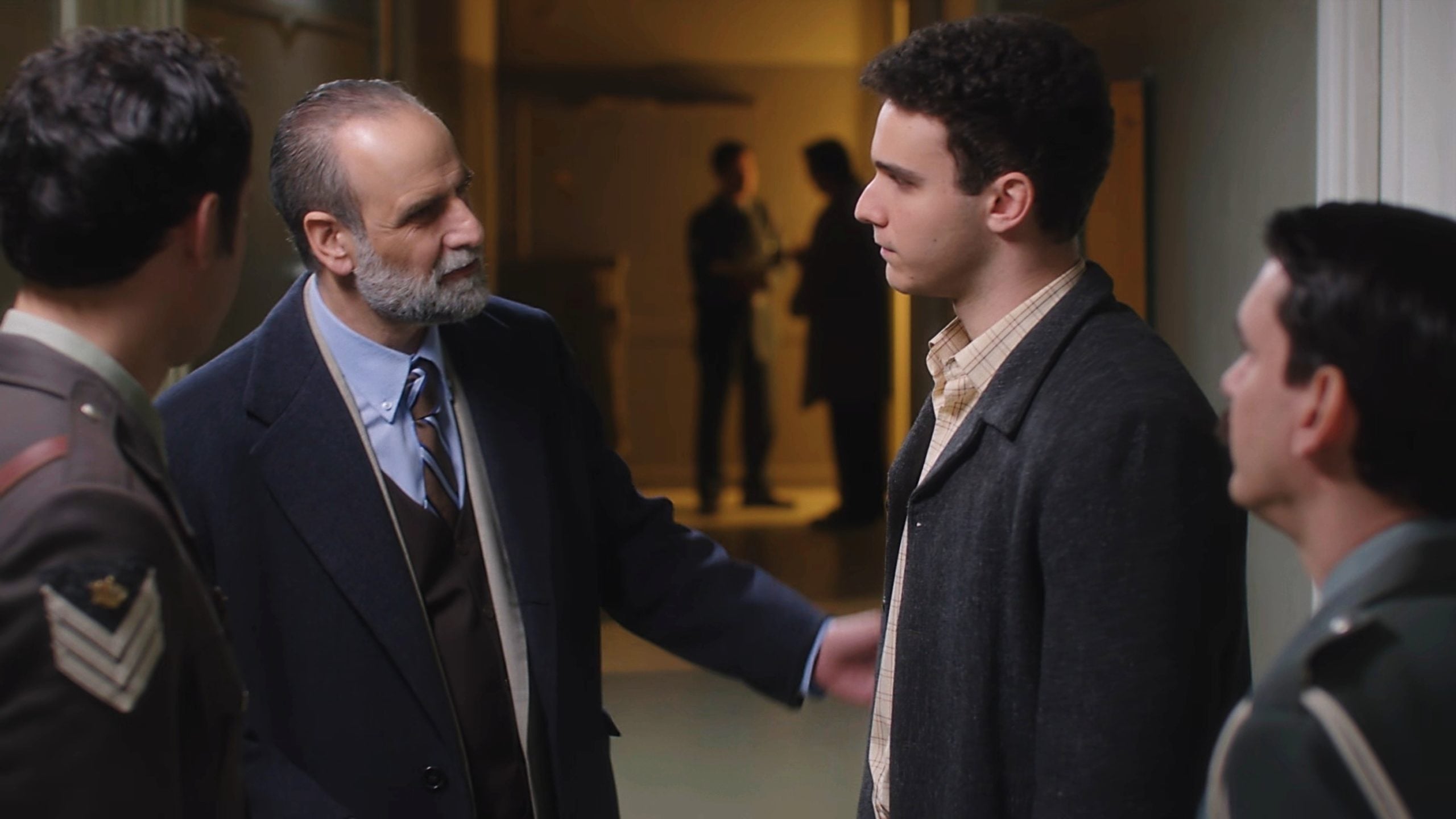 Άγιος έρωτας: Ο Λεωνίδας μαθαίνει ότι ο μικρός Κυριάκος είναι εγγονός του