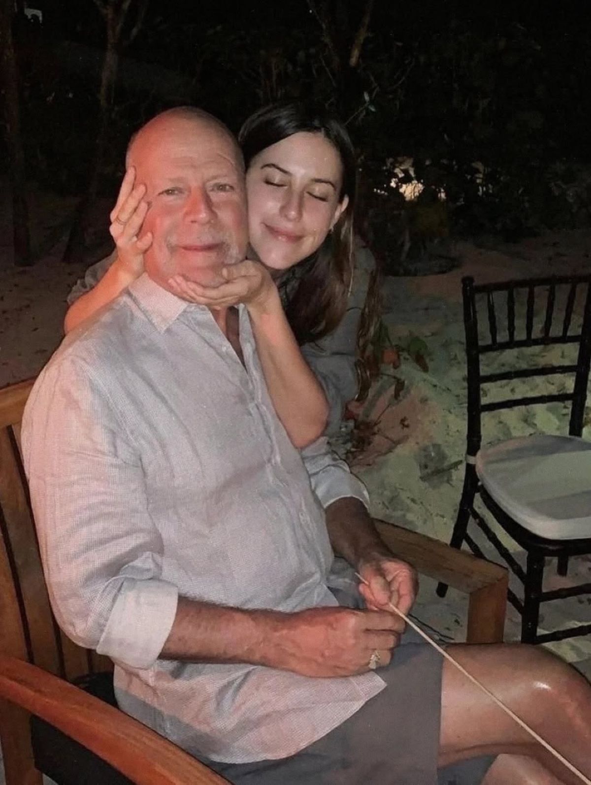 Οι φωτογραφίες του Μπρους Γουίλις με την οικογένειά του