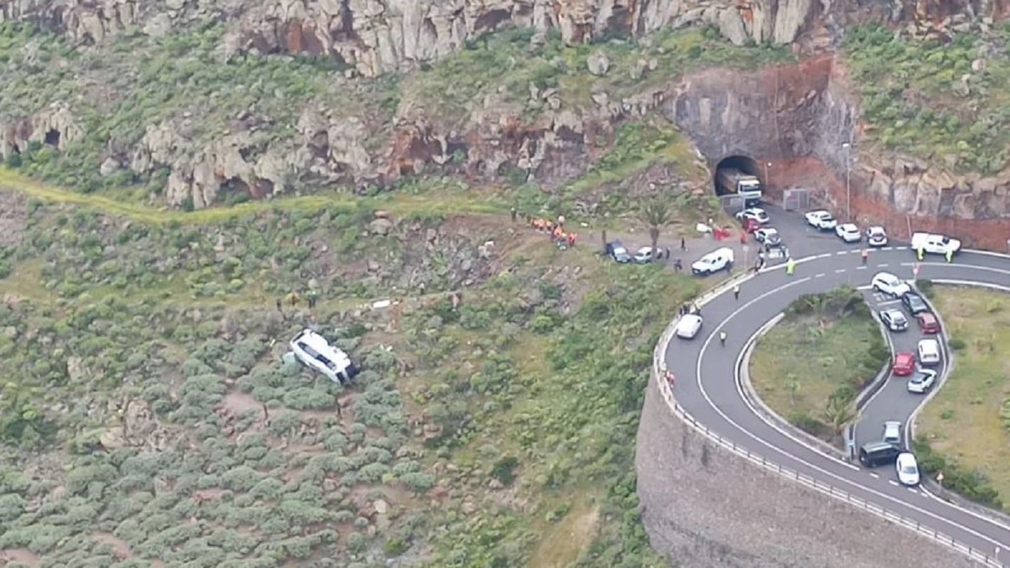 Κανάρια Νησιά: Θάνατος από πτώση λεωφορείου με Βρετανούς τουρίστες σε φαράγγι