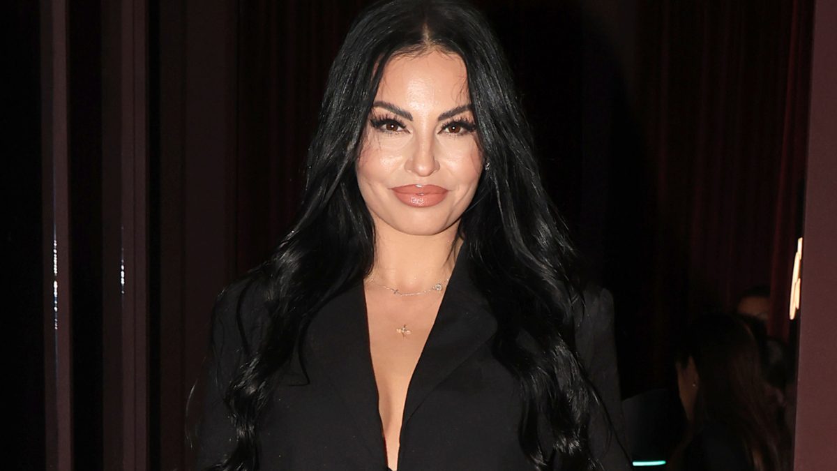 Home 74 Απάτησε η Δήμητρα Αλεξανδράκη – Στην αστυνομία για κρίσιμο ζήτημα