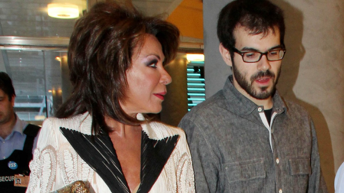 Παναγιώτης Αγγελόπουλος: Ασυνήθιστη εμφάνιση με τη σύζυγό του, γιο της Γιάννας Αγγελοπούλου