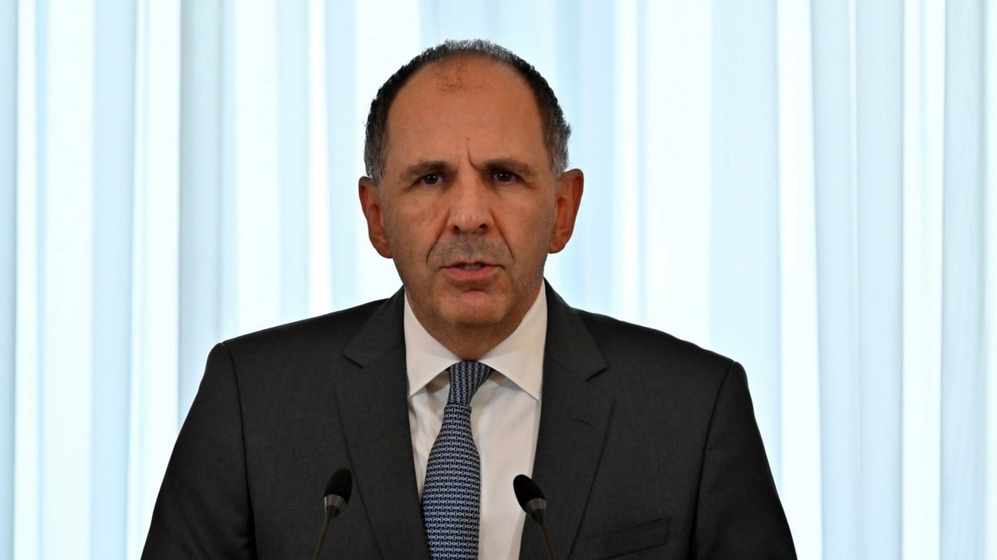 Συνάντηση Γεραπετρίτη με τον αντιπρόεδρο της κυβέρνησης του Λιβάνου – Παράδοση ανθρωπιστικής στήριξης