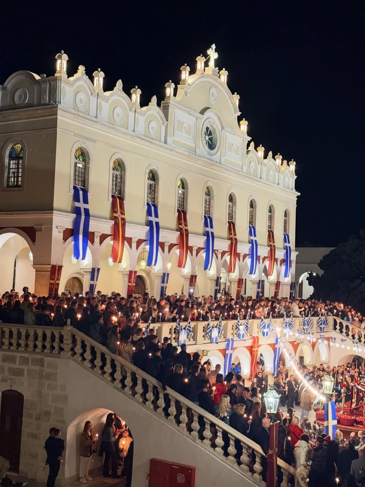 Γιώργος Λιάγκας – Μαρία Αντωνά: Μοιράζονται μήνυμα αγάπης από την Τήνο με τις αναστάσιμες λαμπάδες τους 5 Γιώργος Λιάγκας, Μαρία Αντωνά Ανάσταση