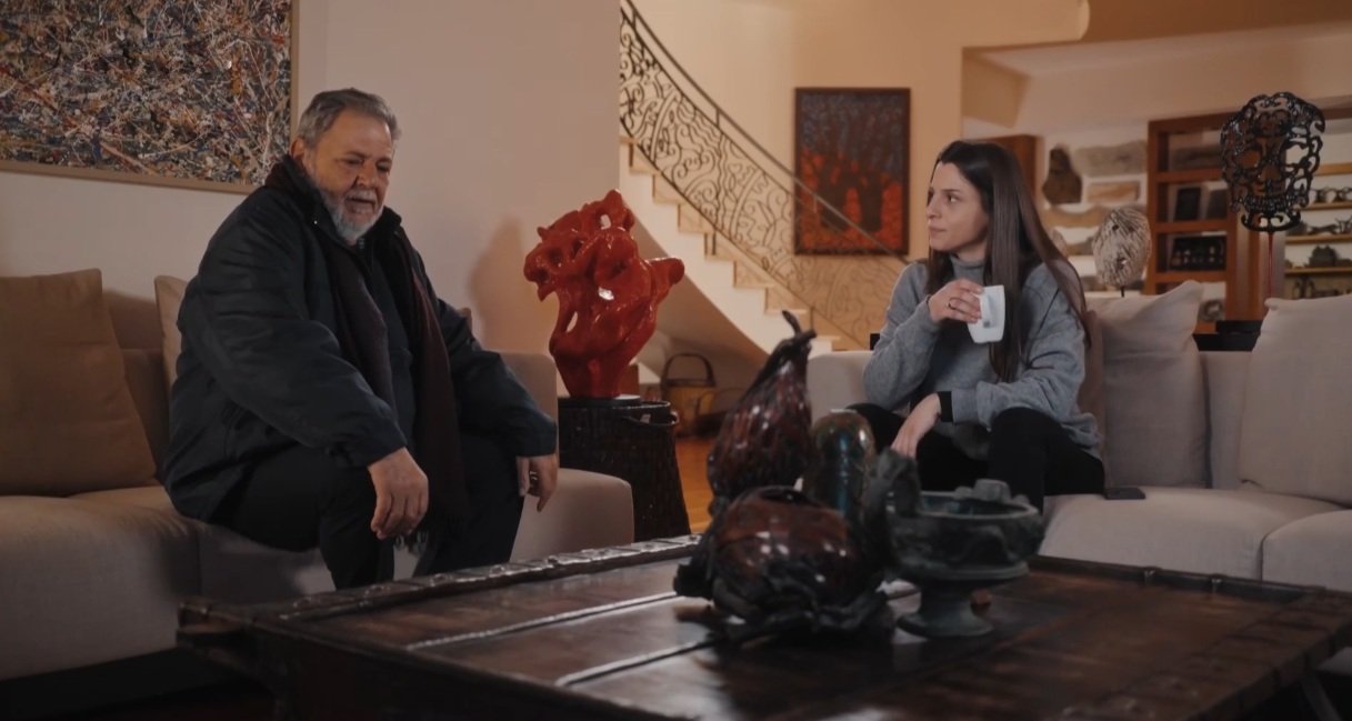 Η γη της ελιάς: Ο γάμος του Τζον με την Αθηνά κρέμεται από μια κλωστή 3 Η γη της ελιάς: Ο γάμος του Τζον με την Αθηνά κρέμεται από μια κλωστή