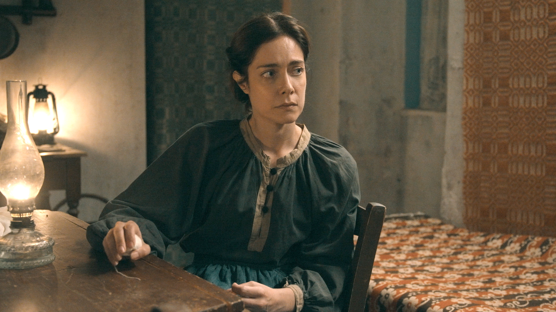 «Από Ήλιο σε Ήλιο»: Η Άννα γνωρίζει για τον Μανώλη και την Κατερινέτα και όλα αλλάζουν δραματικά