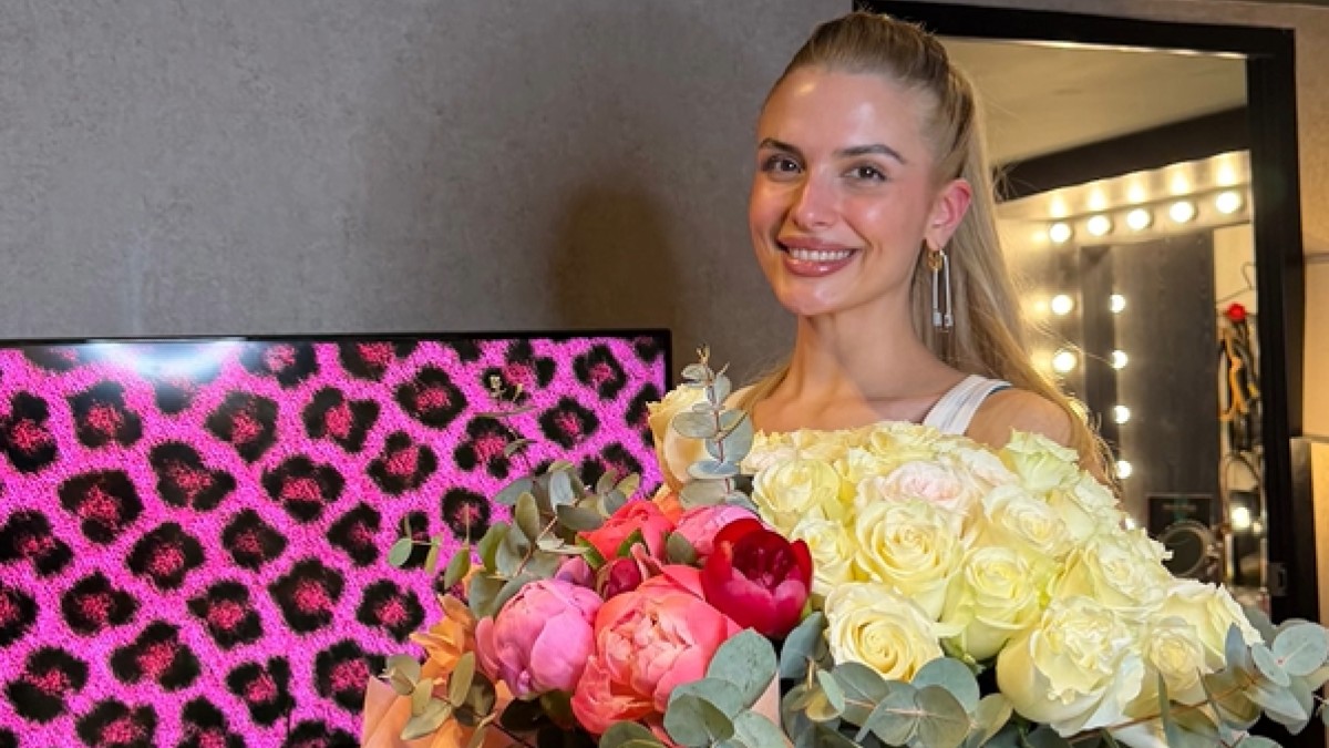 Κατερίνα Λιόλιου: Η απρόσμενη τούρτα πριν την πρεμιέρα και τα παρασκήνια που δεν γνωρίζαμε