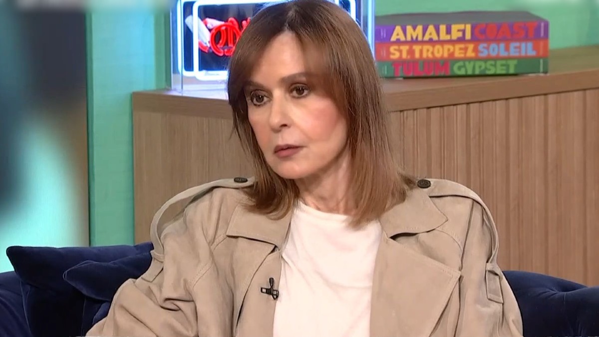 Home 96 Συγκλονίζει η Κάτια Δανδουλάκη: «Όταν παίζουν τα τραγούδια της, τα κλείνω»