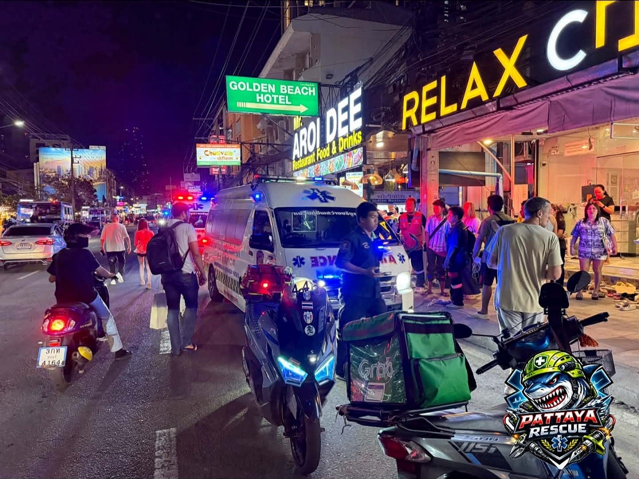 Σκηνές χάους στην Ταϊλάνδη: Αυτοκίνητο έπεσε πάνω σε τουρίστες και τραυμάτισε 5 άτομα – Δείτε το βίντεο